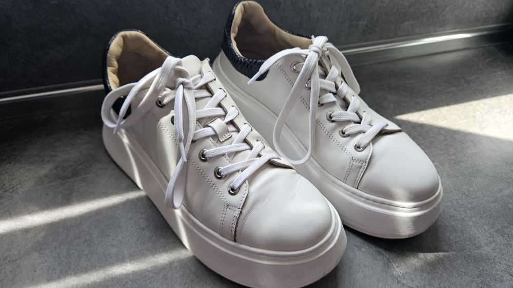 Ciaboo- ест.кожа бели кецове