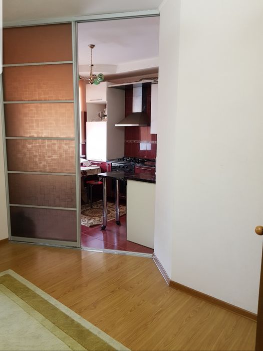 Дверь стеклянный