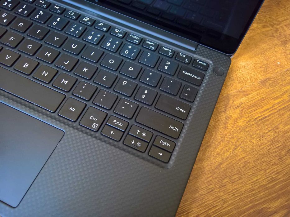 13.3" DELL XPS 9370, 4K тъчскрийн  Intel® Core™ i7-8550U, 16GB, 256GB NVMe