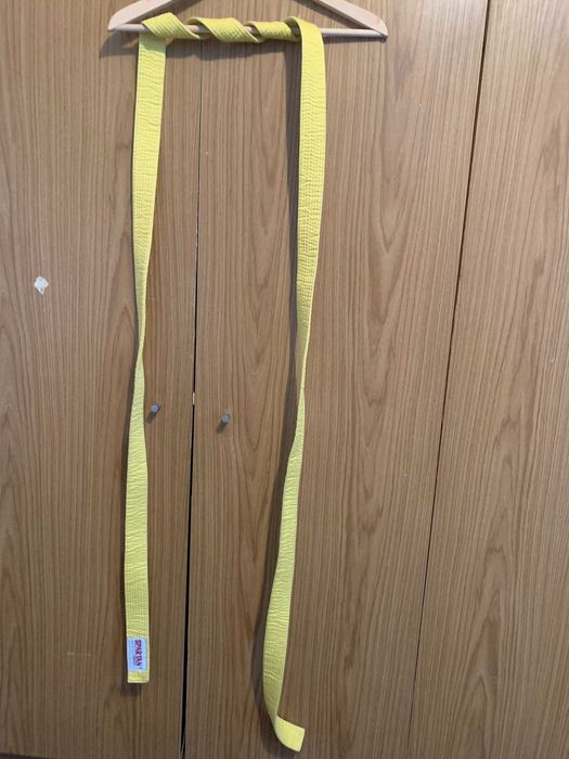 Кимоно за карате + подарък жълт колан