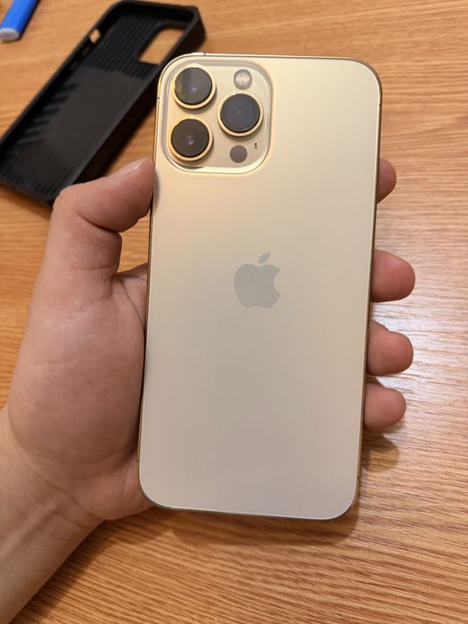 Iphone 13 pro max 9.5/10