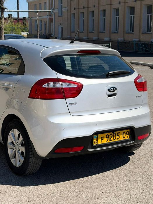 Продам KIA RIO 2015 года выпуска