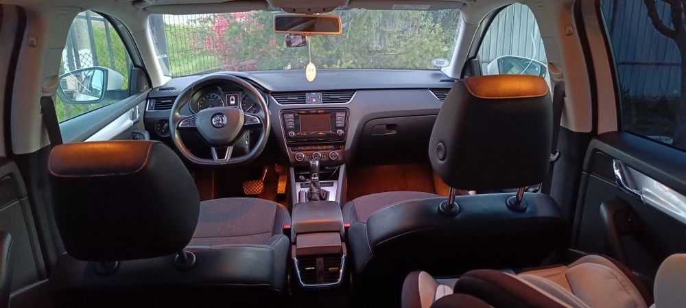 Octavia 3 2.0 TDI DSG 150CP – Panoramic – Climatronic – Preț bun!