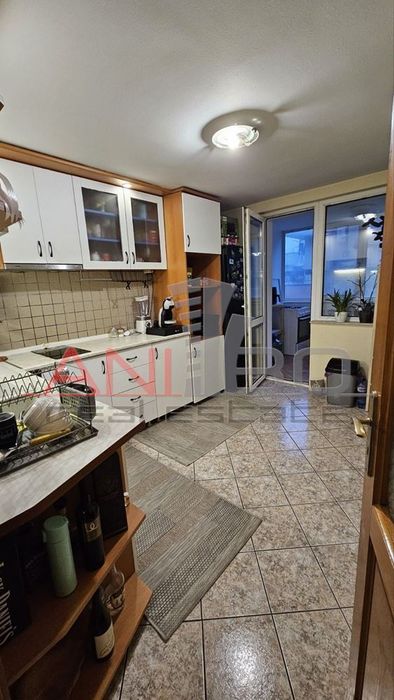 Продава се Четиристаен апартамент в Варна, Колхозен пазар - 119 кв.м за 922 €/кв.м - Снимка #3