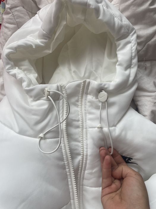 Geachă nouă ne purtată nike