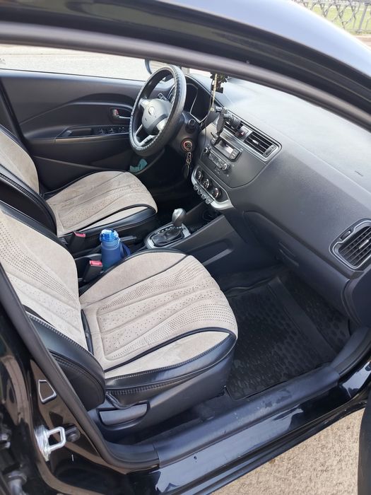 Продам автомобиль KIA RIO
