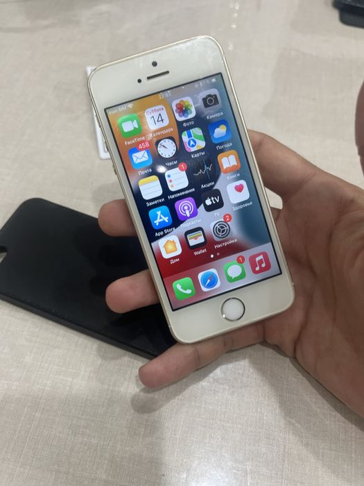 Айфоны продаются