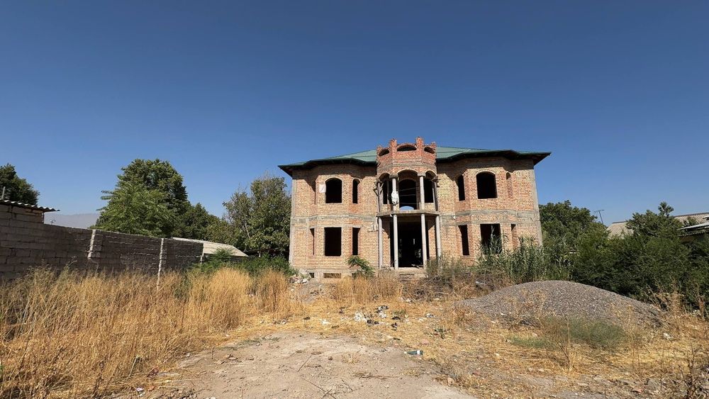 Бу'стонлик, Дом, Участок