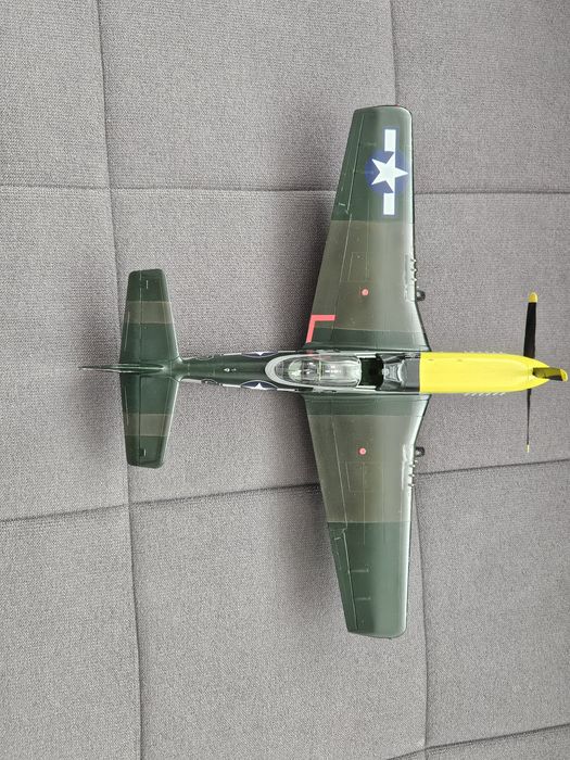 Vând Revell Mustang P51
