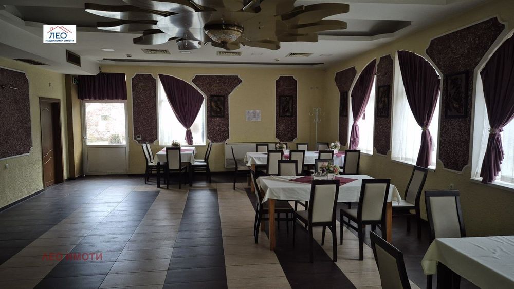 Хотел в Габрово, област-гр.Севлиево площ 1490 цена 820000