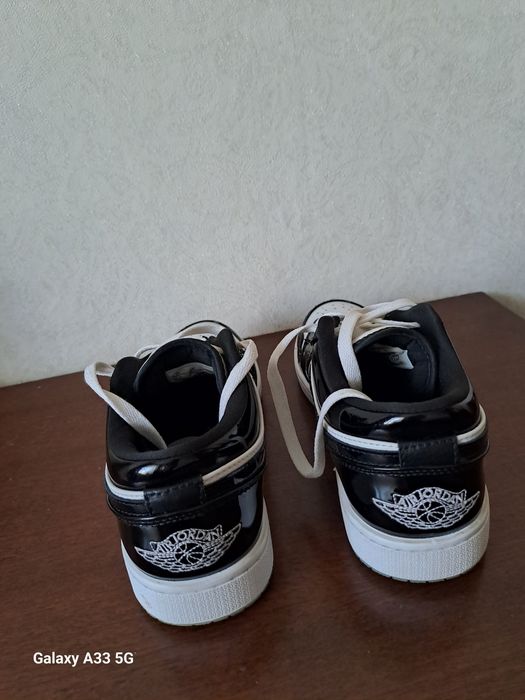 Кроссовки 39 размер.