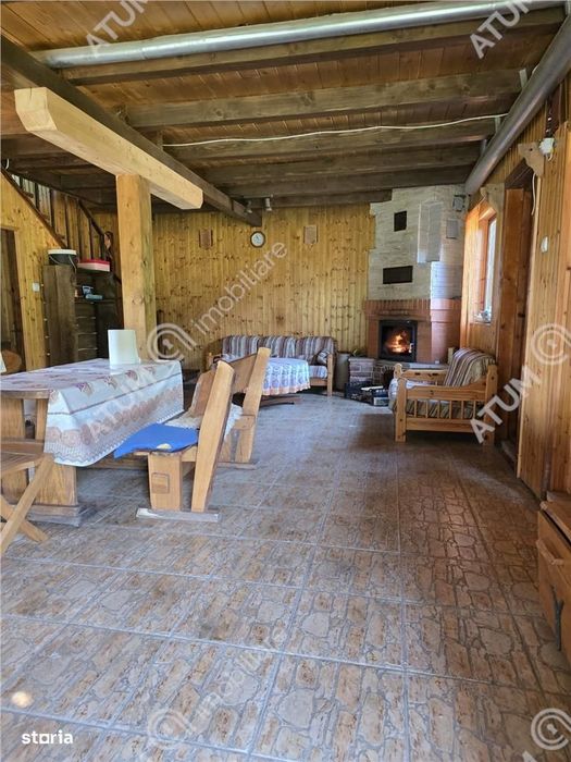 Cabana de vanzare pe Valea Avrigului