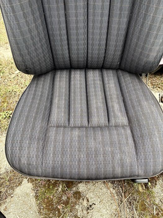 Салон за Мерцедес 124