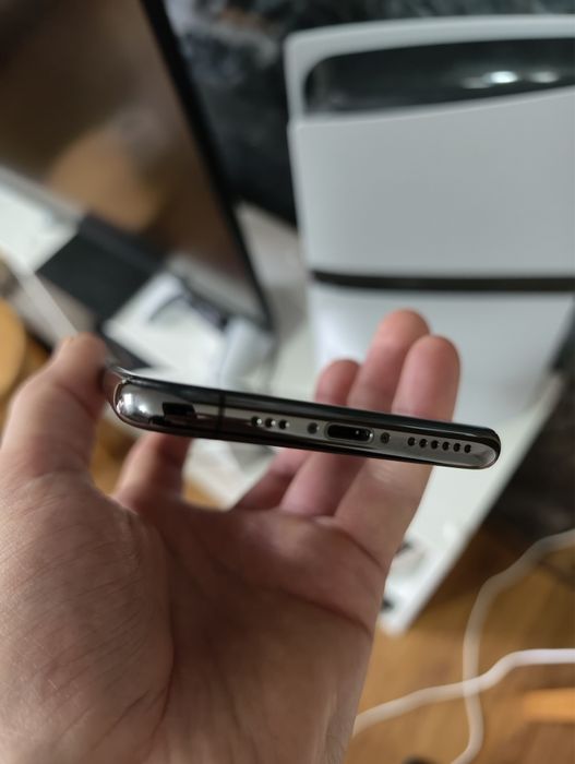 iPhone 11 Pro 64gb (акб 69%)