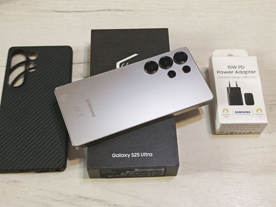 Като нов Samsung Galaxy S25 Ultra 512 GB Гаранция