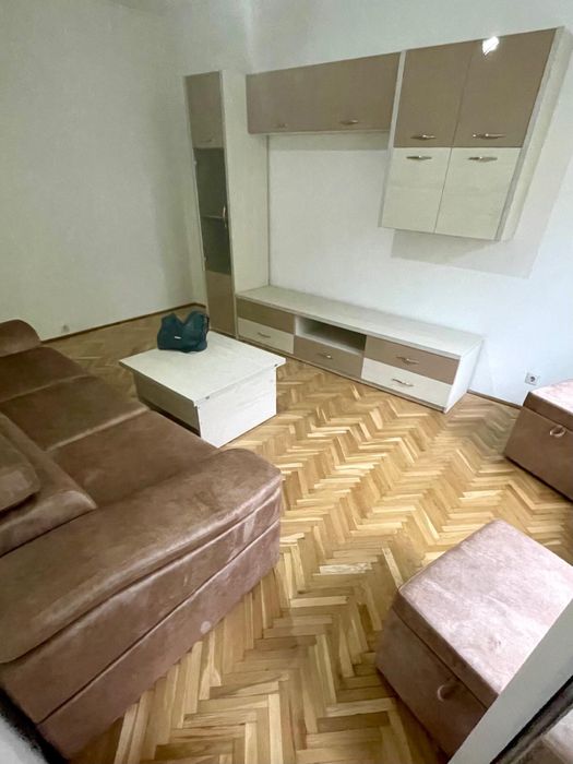 Inchiriez apartament 3 camere