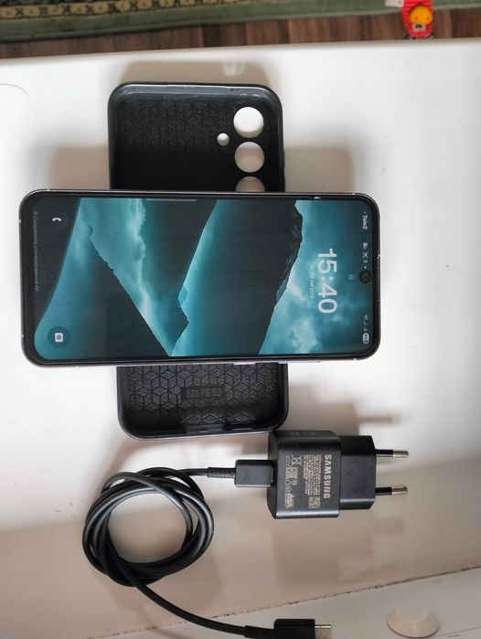 Продам Смартфон Samsung Galaxy S23 FE 8 ГБ/128 ГБ серый.