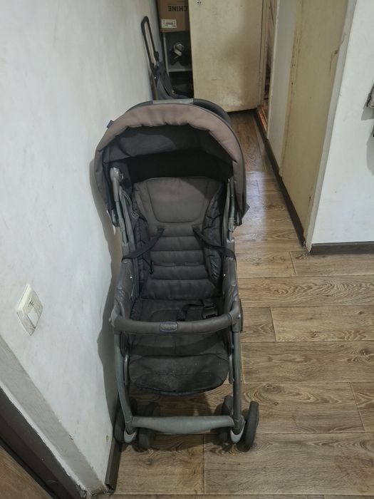 Продам детскую коляску за 5000