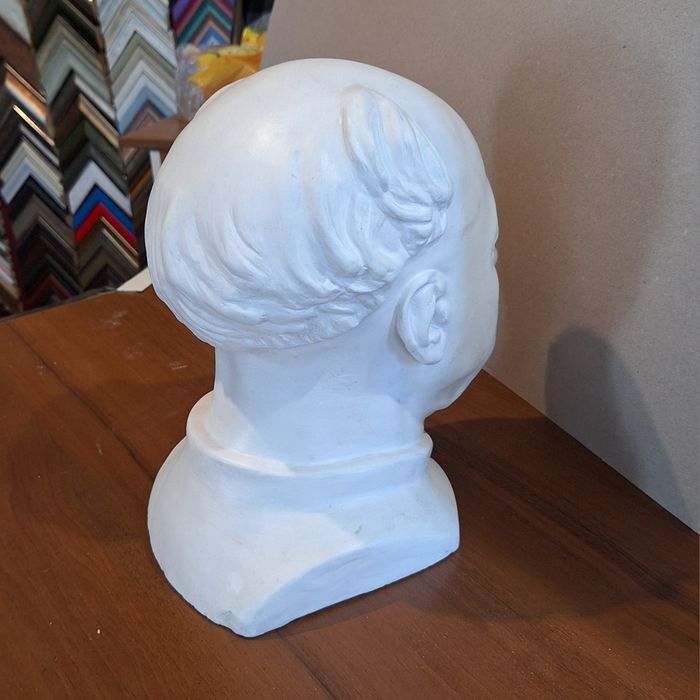 Продавам Гипсова глова