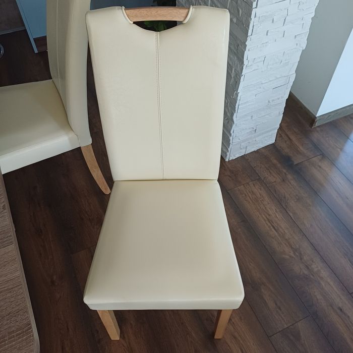 Трапезни нови столове,  цвят крем кожа 4 бр.