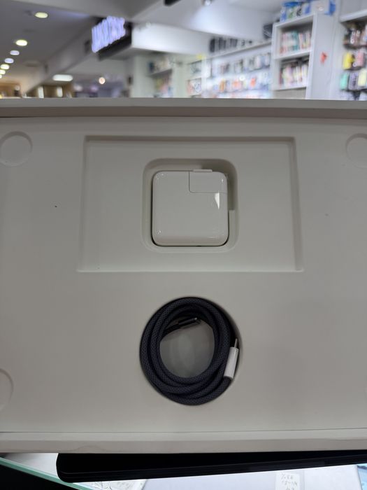 MacBook Air 13 M3 8/256GB 100% 2024