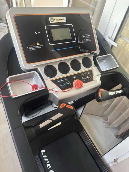 Беговая дорожка LifeGYM