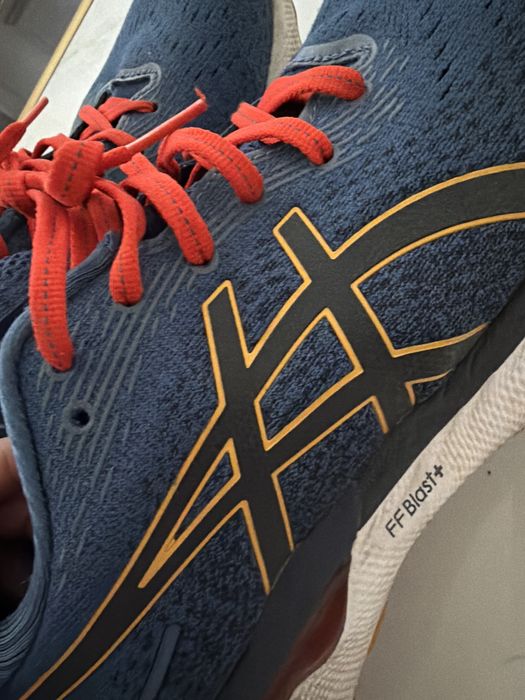 Кроссовки Asics