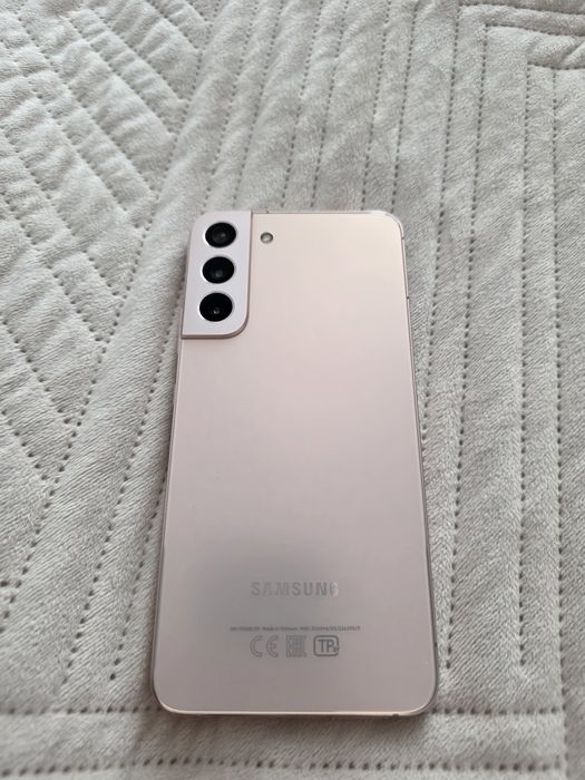 Смартфон Samsung S22+