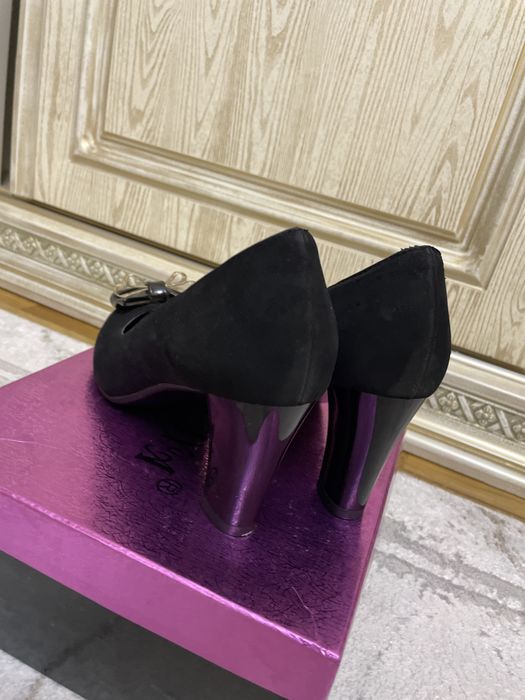 Новые туфли не ношенные в хорошем состоянии