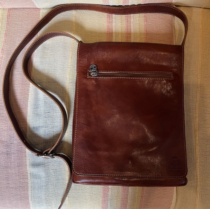 Geanta poseta de umar piele naturala unisex Italy