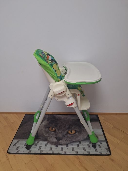 Vând scaun de masă Chicco Polly Easy