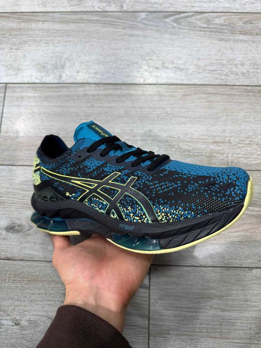 Беговые кроссовки Asics Gel-Kinsei Blast.