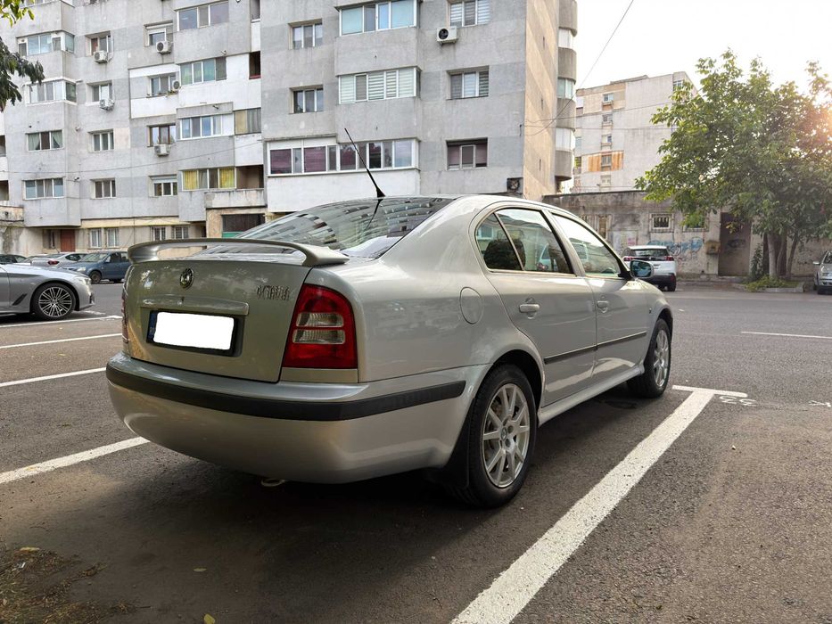 SKODA Octavia 2009 — imagine 3