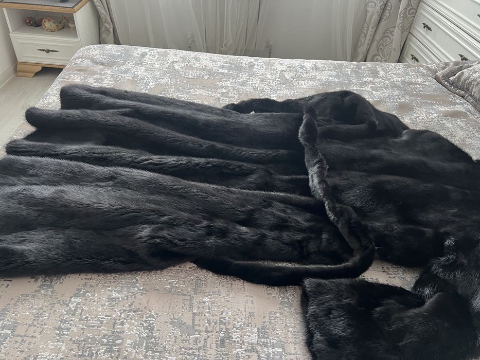 Продам норковую шубу