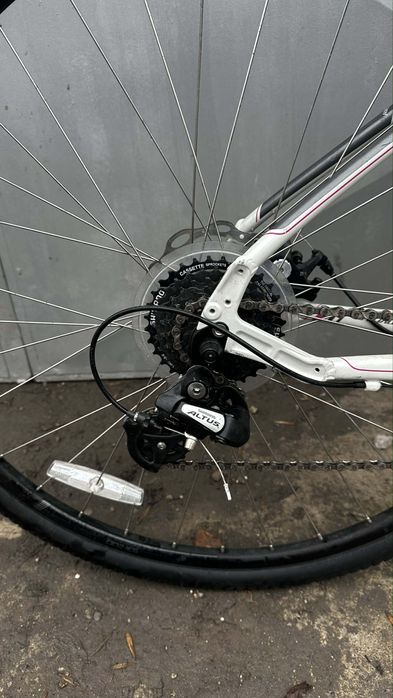 Speciallized хибриден велосипед