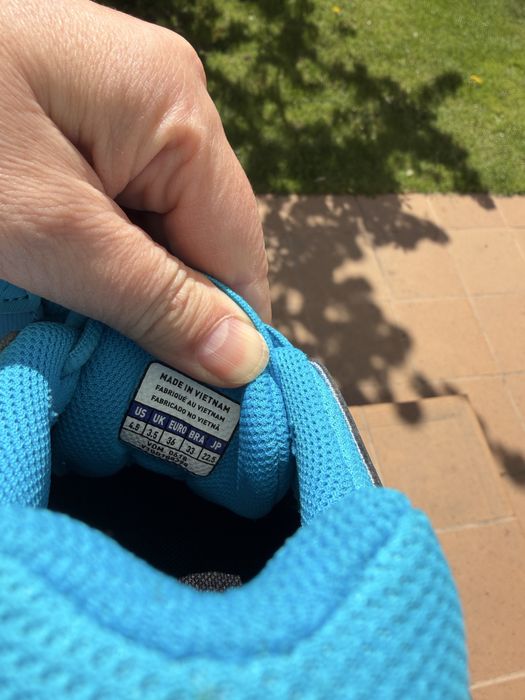 Запазени маратонки ASICS -36 номер