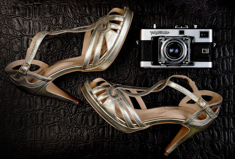 Sandale din piele naturală aurie cu toc mediu Veronesse, 35