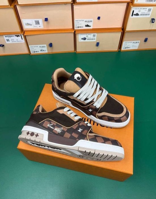 Louis Vuiiton #54 Maro