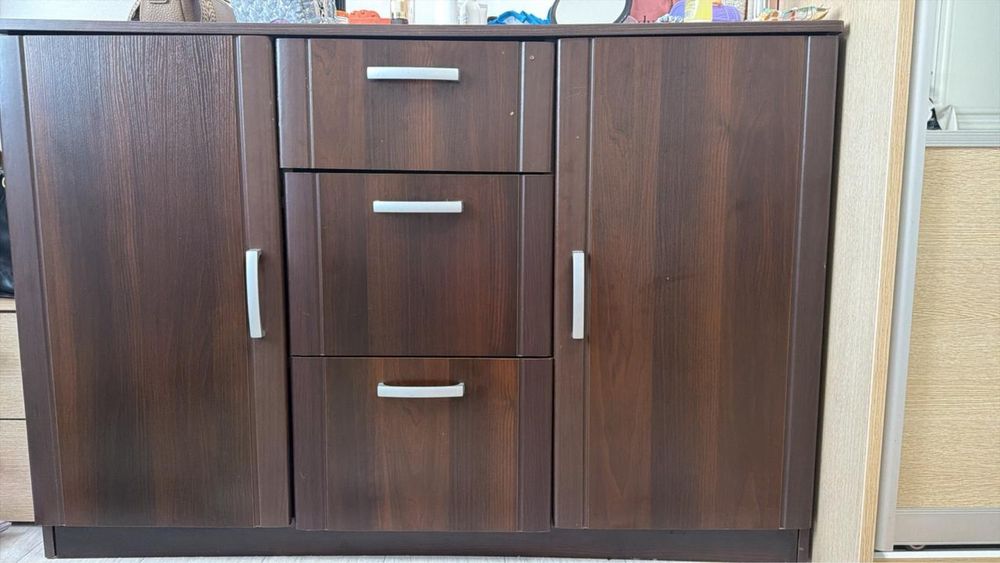 Шкаф купе с дверьями