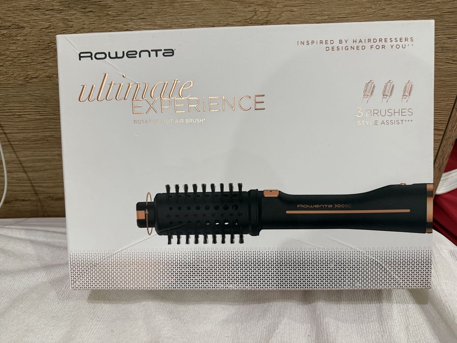 Rowenta Ultimate Experience- въртяща се горещо-въздушна четка за коса