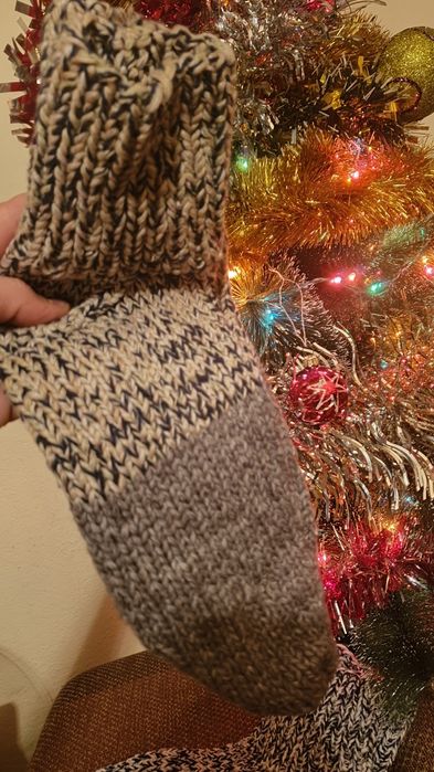 Ciorapi din lana draguti, lucrati manual, dama si barbat