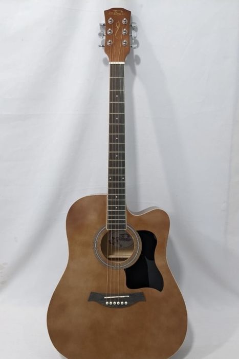 Акустическая гитара