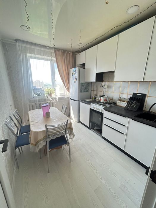 продам 3х комнатную квартуру
