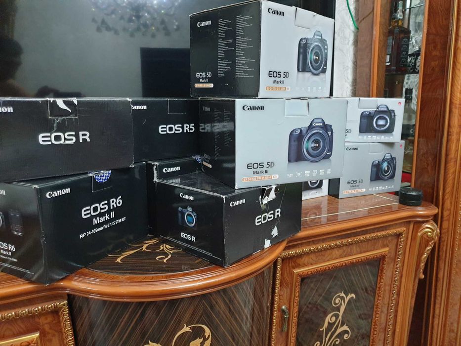 Кенон R5 боди идеал в упаковке