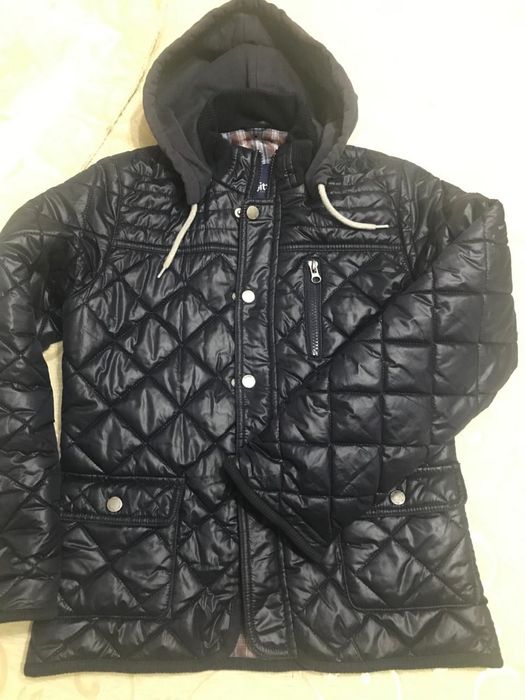 Продам куртку на мальчика 9-10 лет
