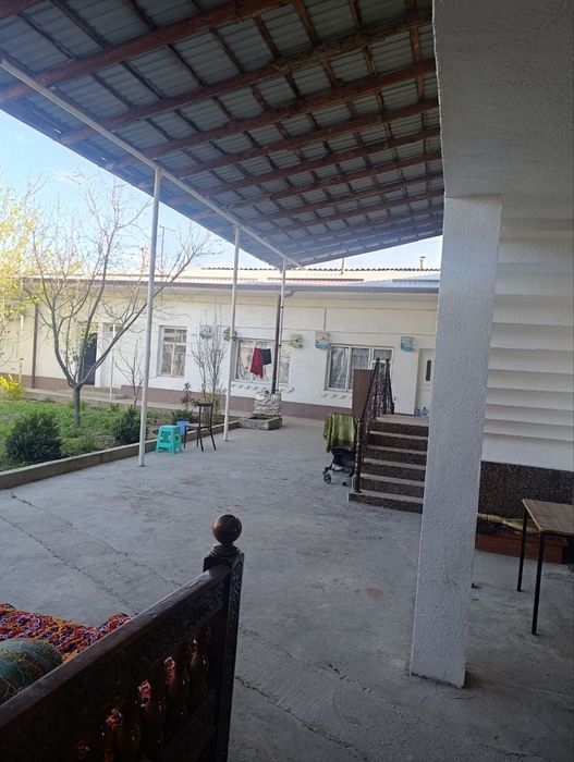 8.Сотик Еркинда Олим-Полвонда 10/хонали 300.000.$