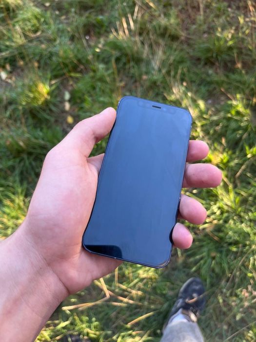 Обменяю айфон 12 мини