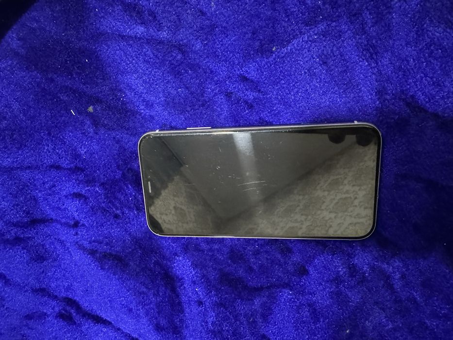 iphone 11 srochna sotiladi