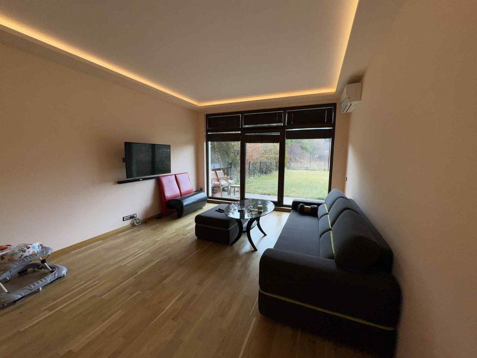 Двустаен апартамент във вилна зона София.