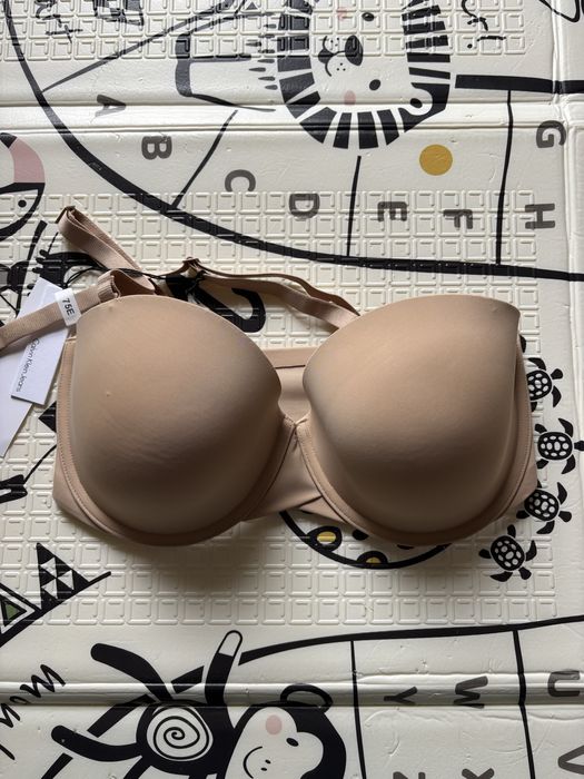 Нов сутиен Calvin Klein 75E